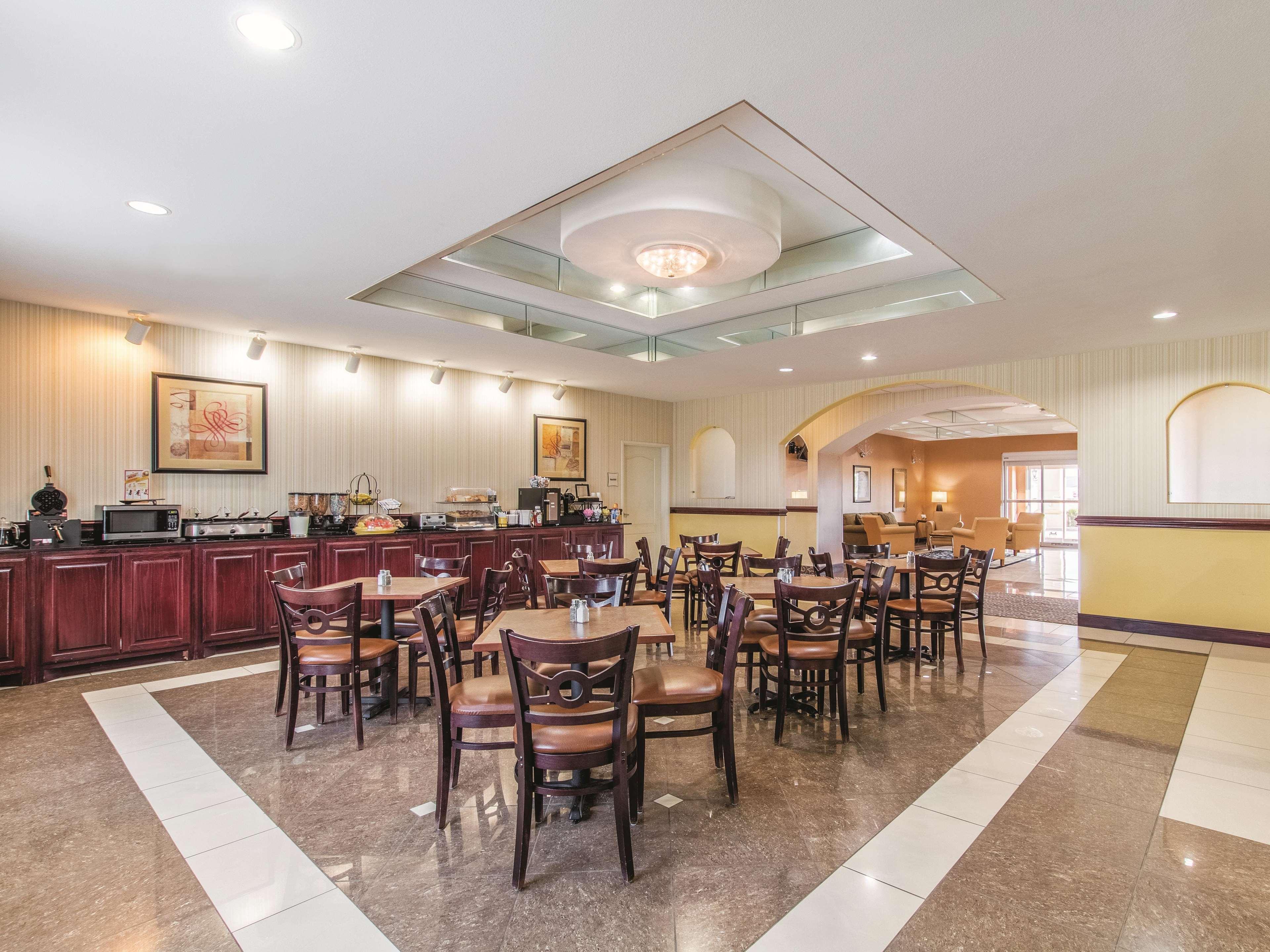 מלון La Quinta By Wyndham Bridgeport מראה חיצוני תמונה