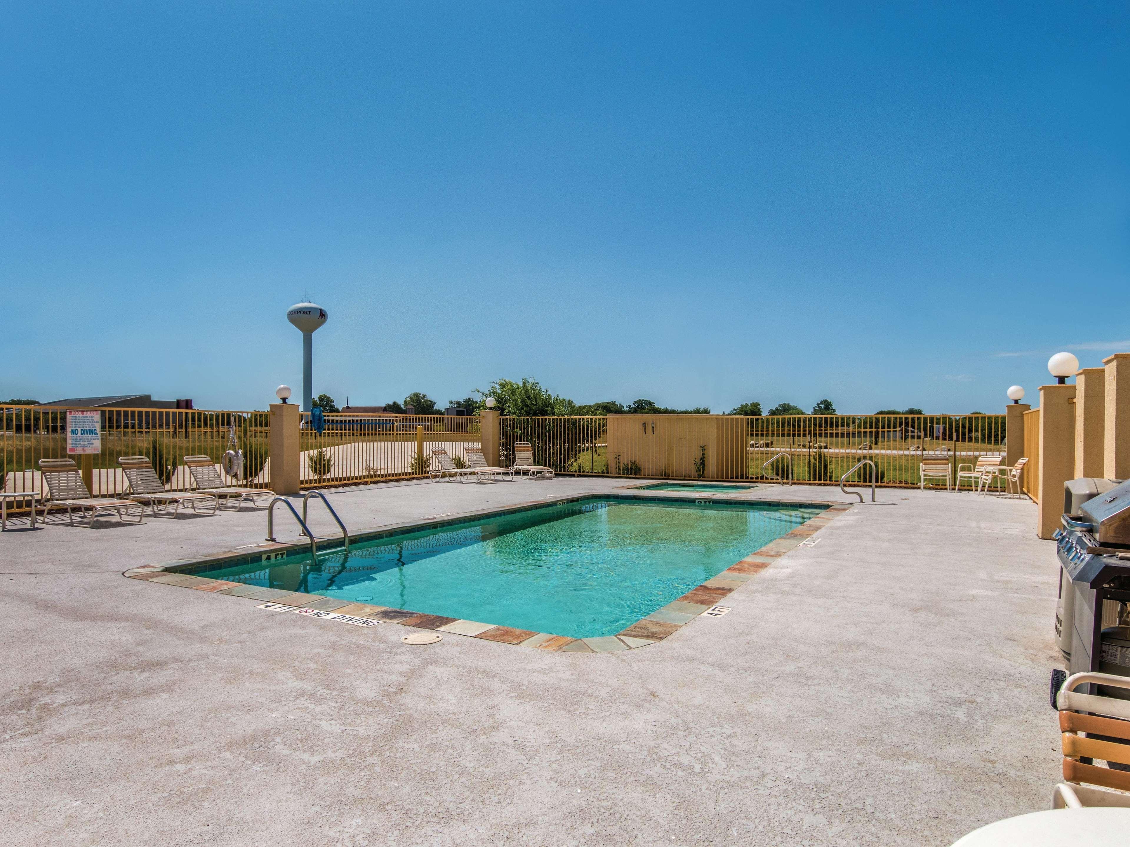 מלון La Quinta By Wyndham Bridgeport מראה חיצוני תמונה